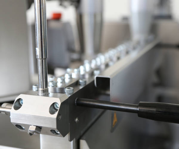 process-16-parallel-twin-screw-extruder-1-enlarge